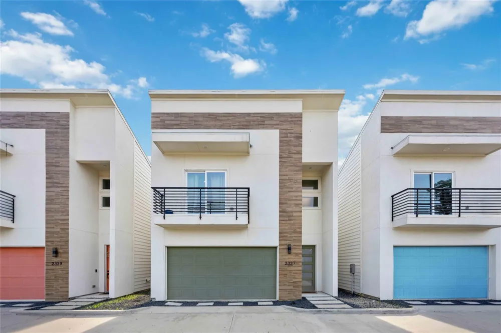 2337 Paul Quinn Street Houston, TX 77091
