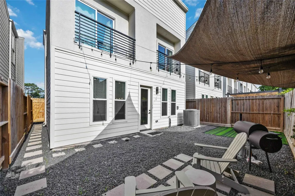 2337 Paul Quinn Street Houston, TX 77091