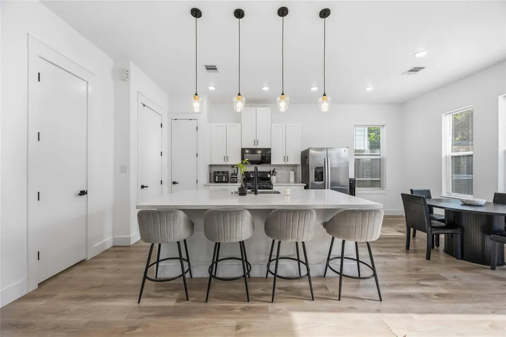 2337 Paul Quinn Street Houston, TX 77091