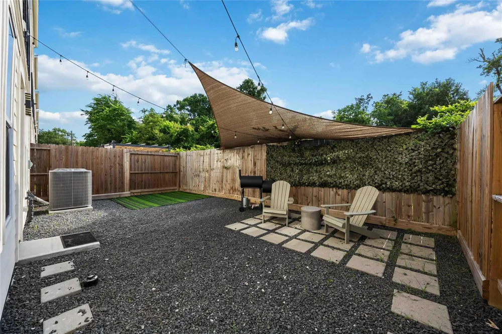 2337 Paul Quinn Street Houston, TX 77091