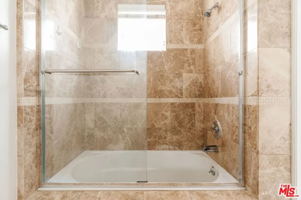 11749 Goshen Avenue #202 Los Angeles, CA 90049