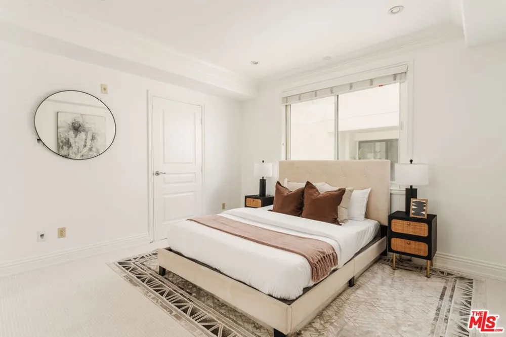 11749 Goshen Avenue #202 Los Angeles, CA 90049