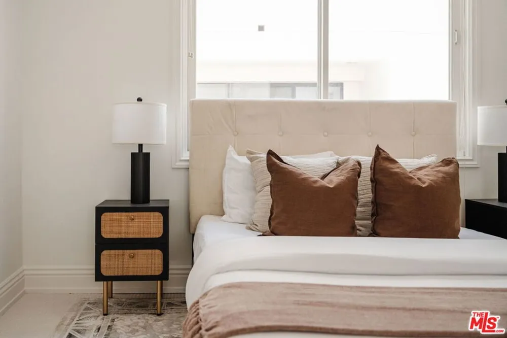 11749 Goshen Avenue #202 Los Angeles, CA 90049