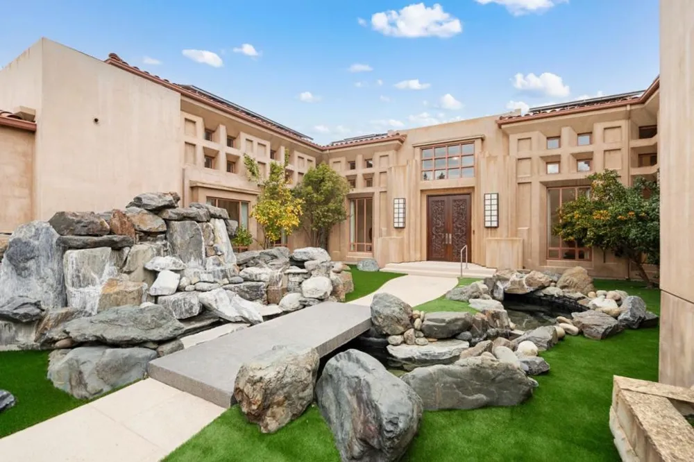 11481 Magdalena Road Los Altos Hills, CA 94024