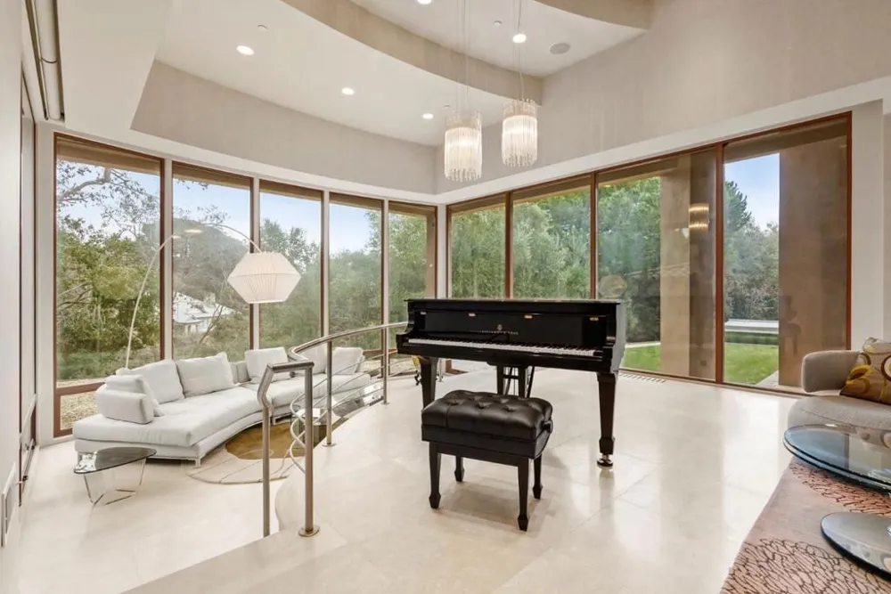 11481 Magdalena Road Los Altos Hills, CA 94024