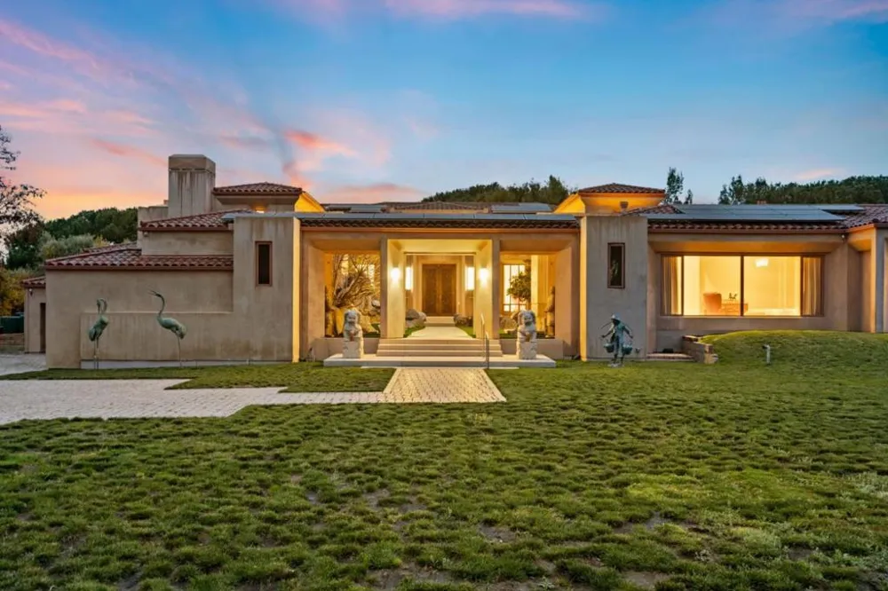 11481 Magdalena Road Los Altos Hills, CA 94024