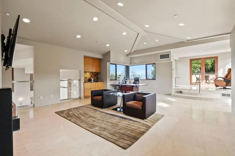 11481 Magdalena Road Los Altos Hills, CA 94024