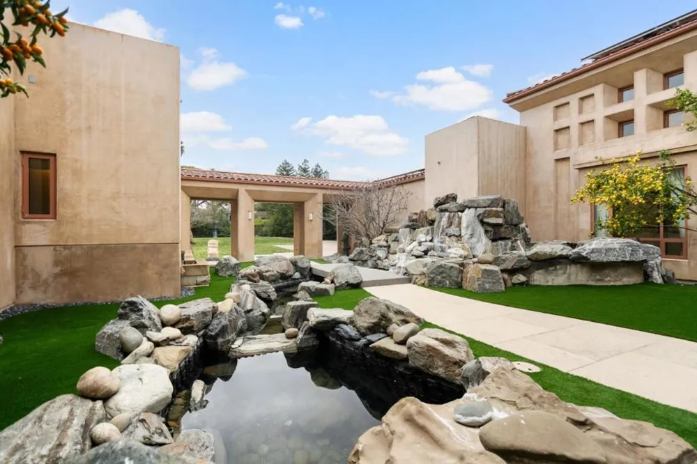 11481 Magdalena Road Los Altos Hills, CA 94024