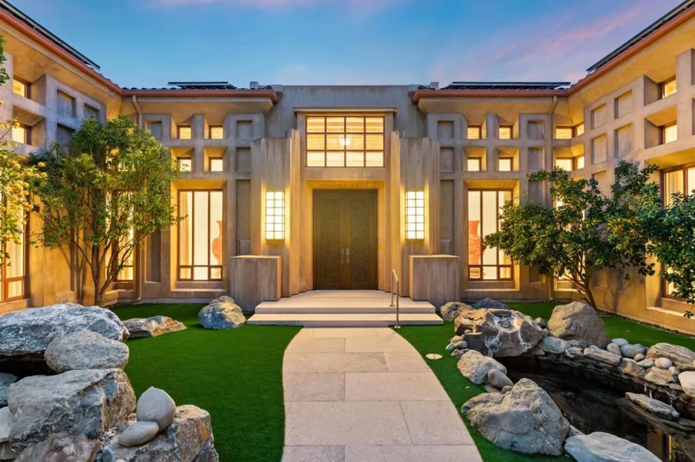 11481 Magdalena Road Los Altos Hills, CA 94024