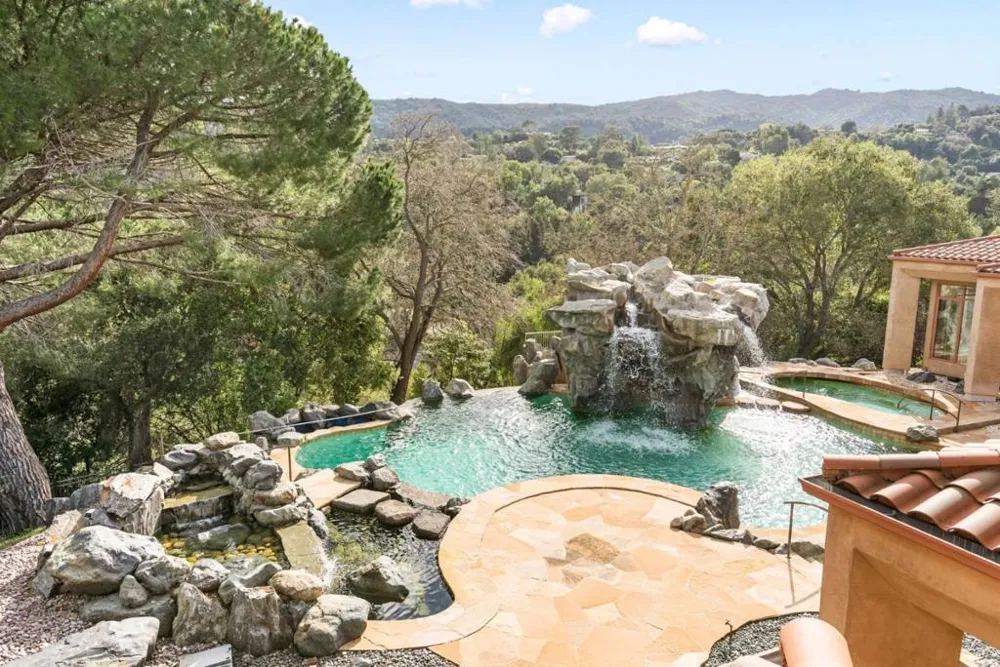 11481 Magdalena Road Los Altos Hills, CA 94024