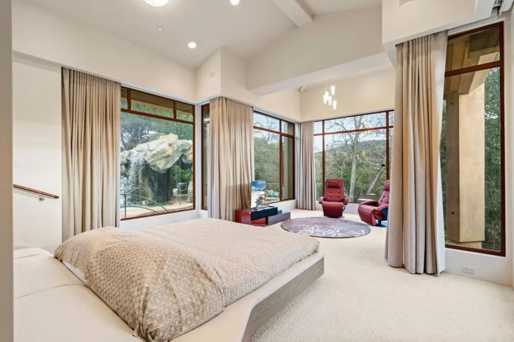 11481 Magdalena Road Los Altos Hills, CA 94024