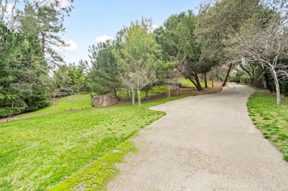 11481 Magdalena Road Los Altos Hills, CA 94024