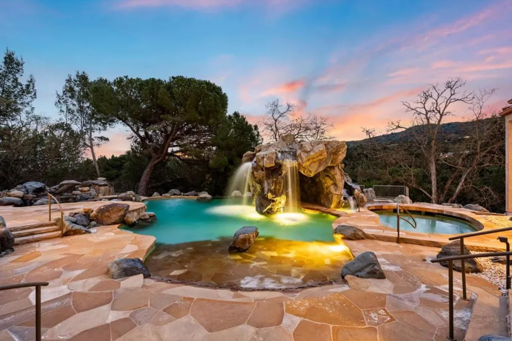 11481 Magdalena Road Los Altos Hills, CA 94024