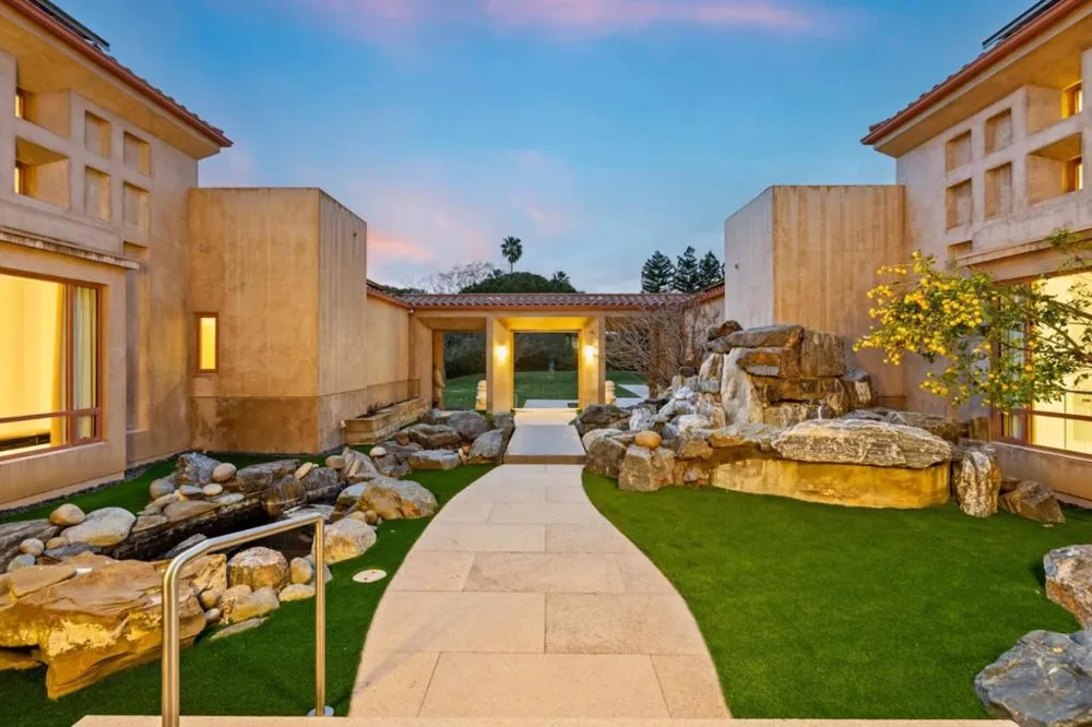 11481 Magdalena Road Los Altos Hills, CA 94024