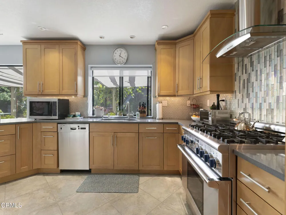 754 Lynnmere Drive Thousand Oaks, CA 91360