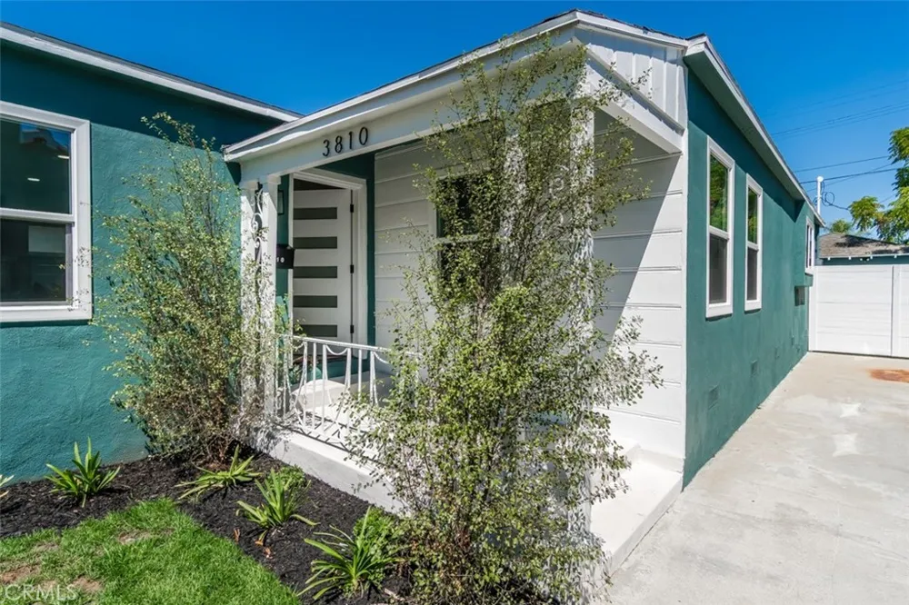 3810 Olmsted Avenue Los Angeles, CA 90008