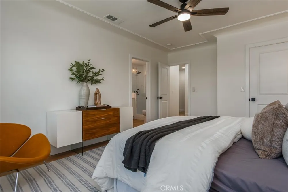 3810 Olmsted Avenue Los Angeles, CA 90008