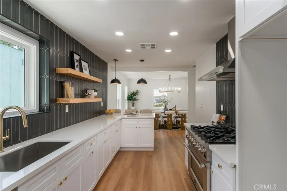3810 Olmsted Avenue Los Angeles, CA 90008