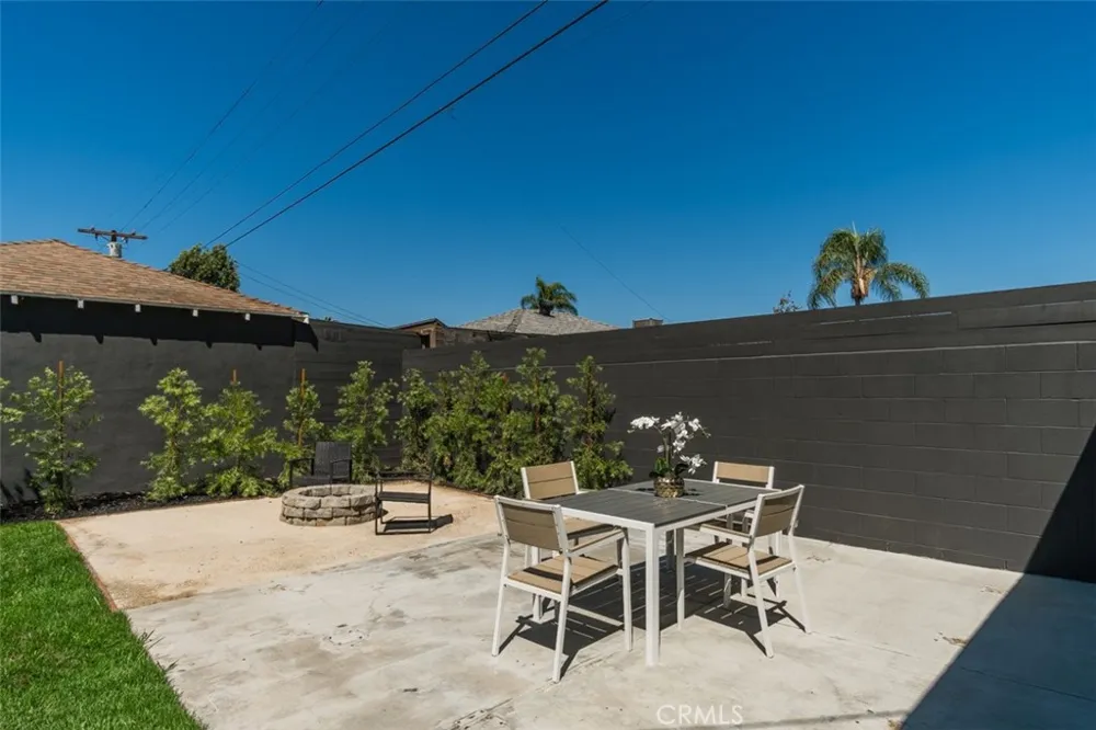 3810 Olmsted Avenue Los Angeles, CA 90008
