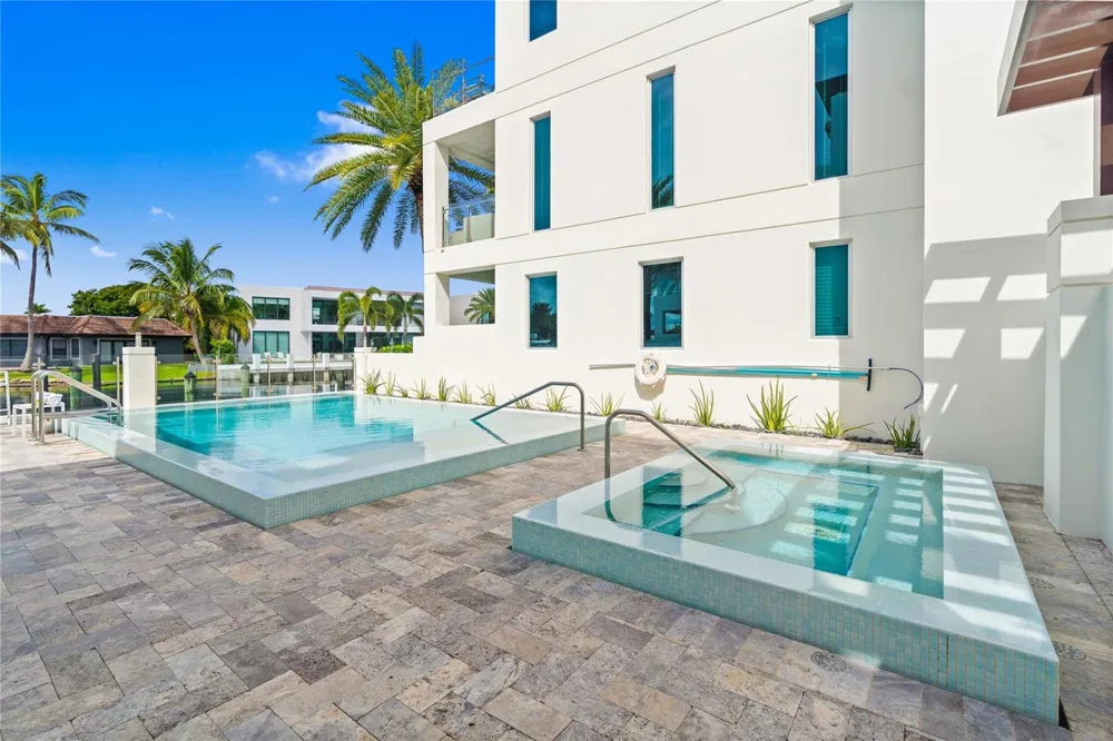 221 Shore Court Lauderdale By The Sea, FL 33308