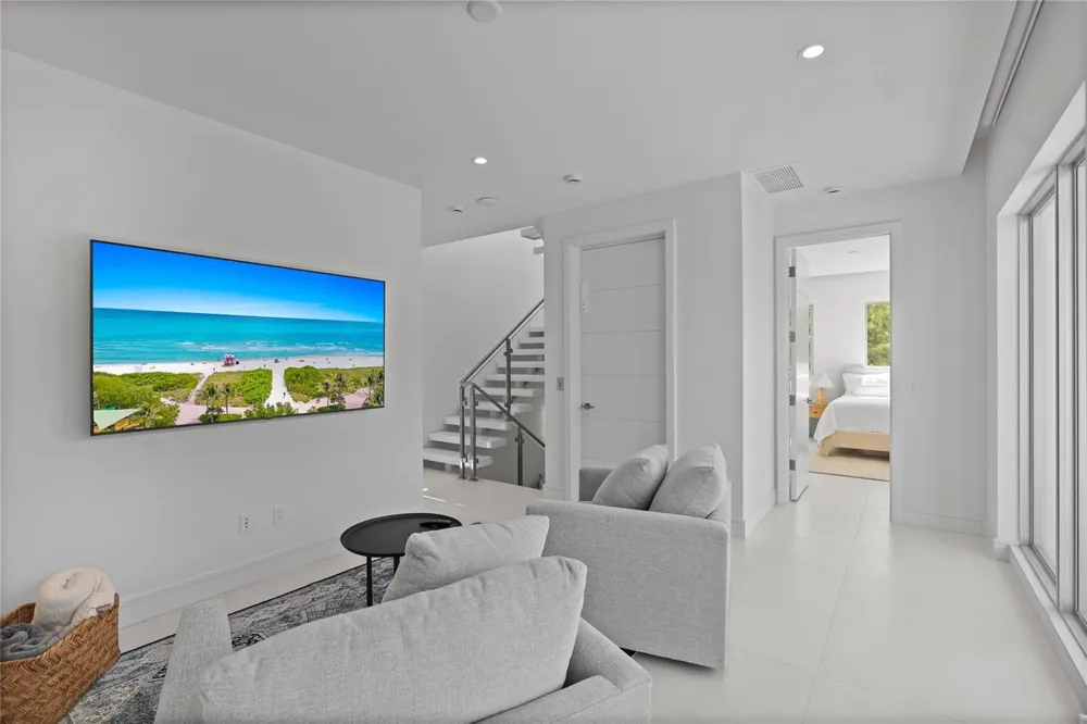 221 Shore Court Lauderdale By The Sea, FL 33308
