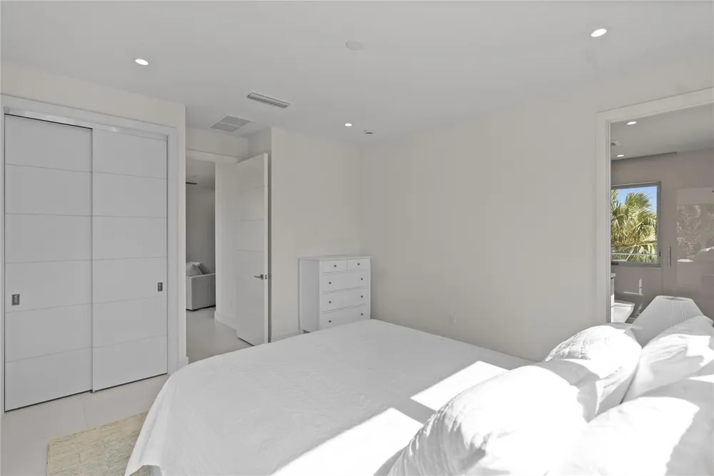 221 Shore Court Lauderdale By The Sea, FL 33308