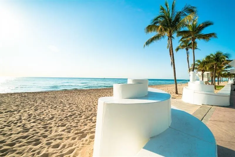 221 Shore Court Lauderdale By The Sea, FL 33308