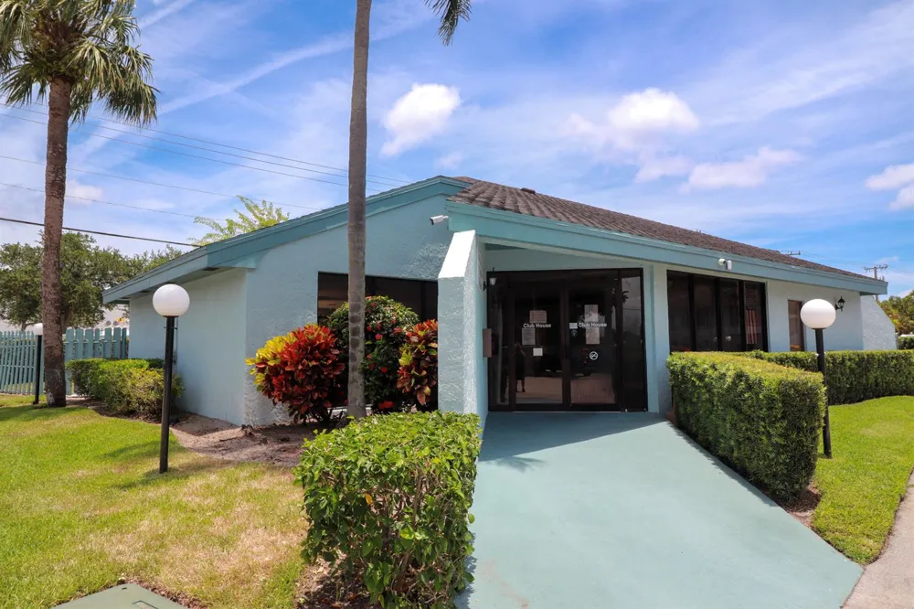 950 S Kanner Highway #D5 Stuart, FL 34994