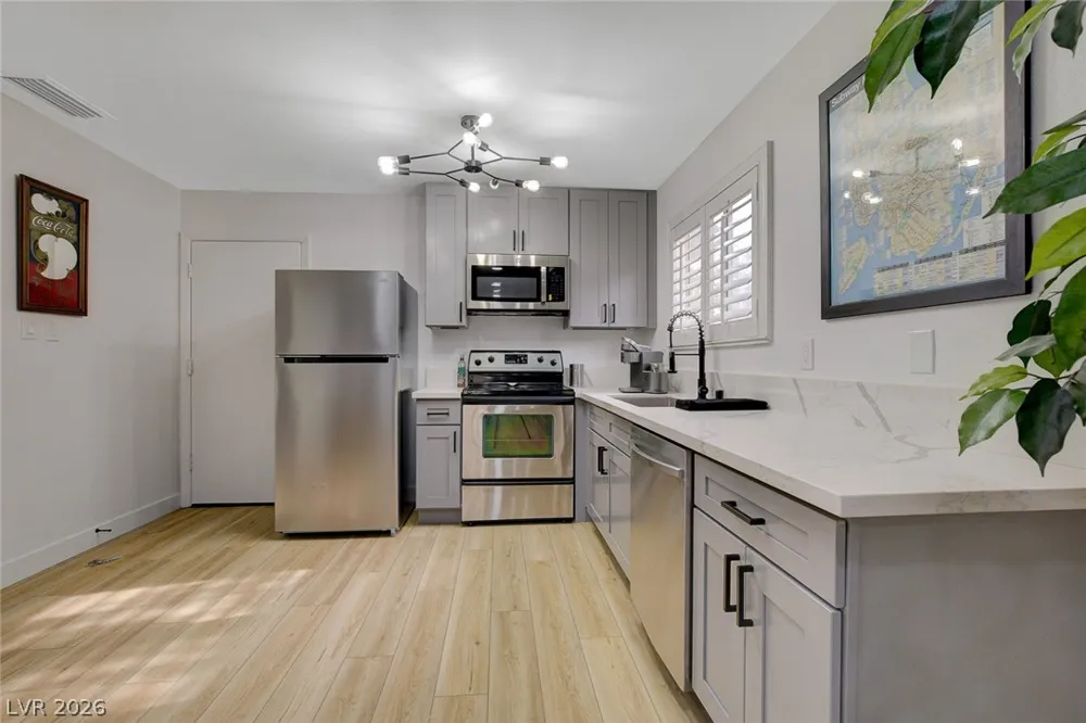 4273 Hazelcrest Drive Las Vegas, NV 89121