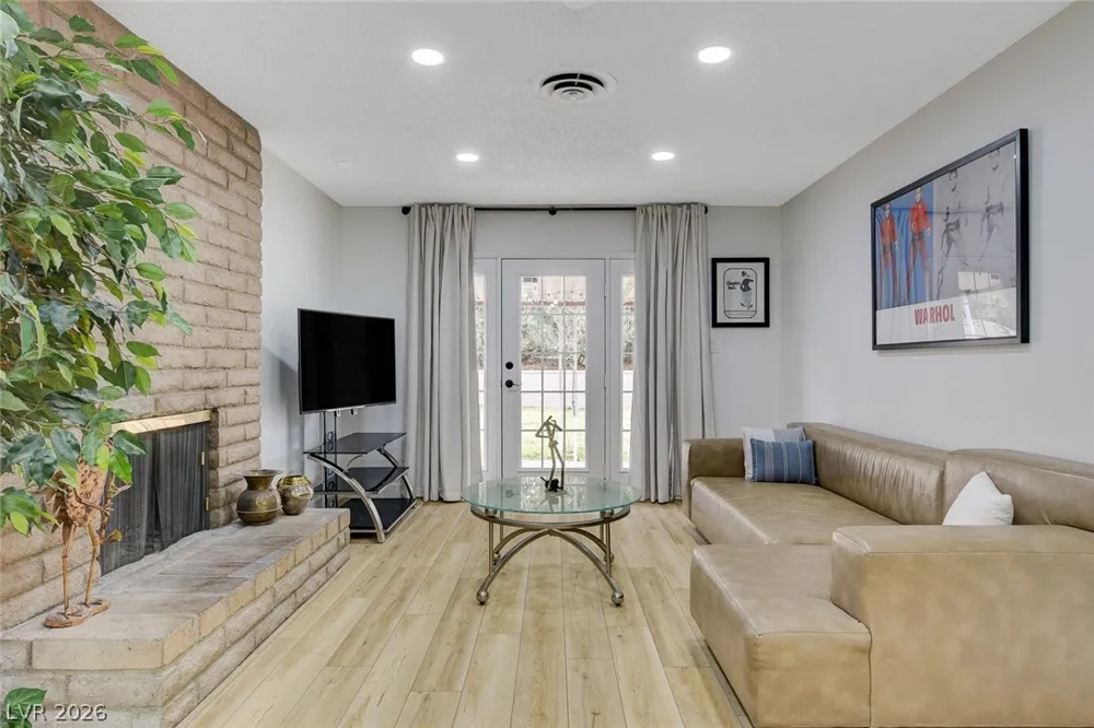 4273 Hazelcrest Drive Las Vegas, NV 89121