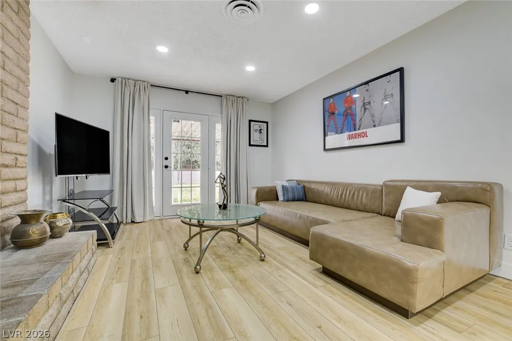 4273 Hazelcrest Drive Las Vegas, NV 89121