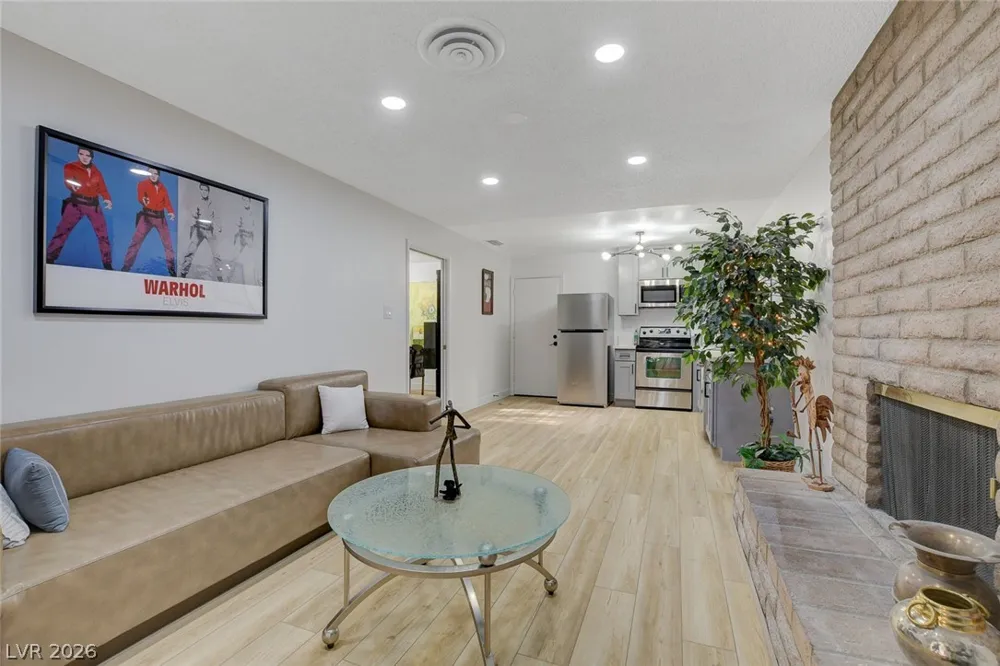 4273 Hazelcrest Drive Las Vegas, NV 89121