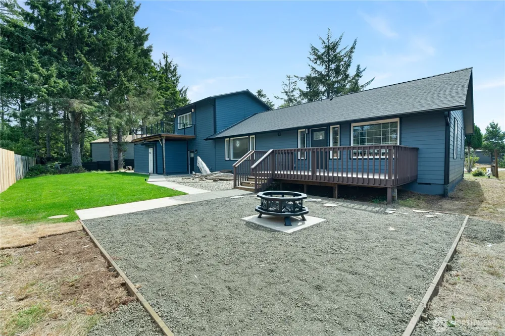 616 Aster Court SE Ocean Shores, WA 98569