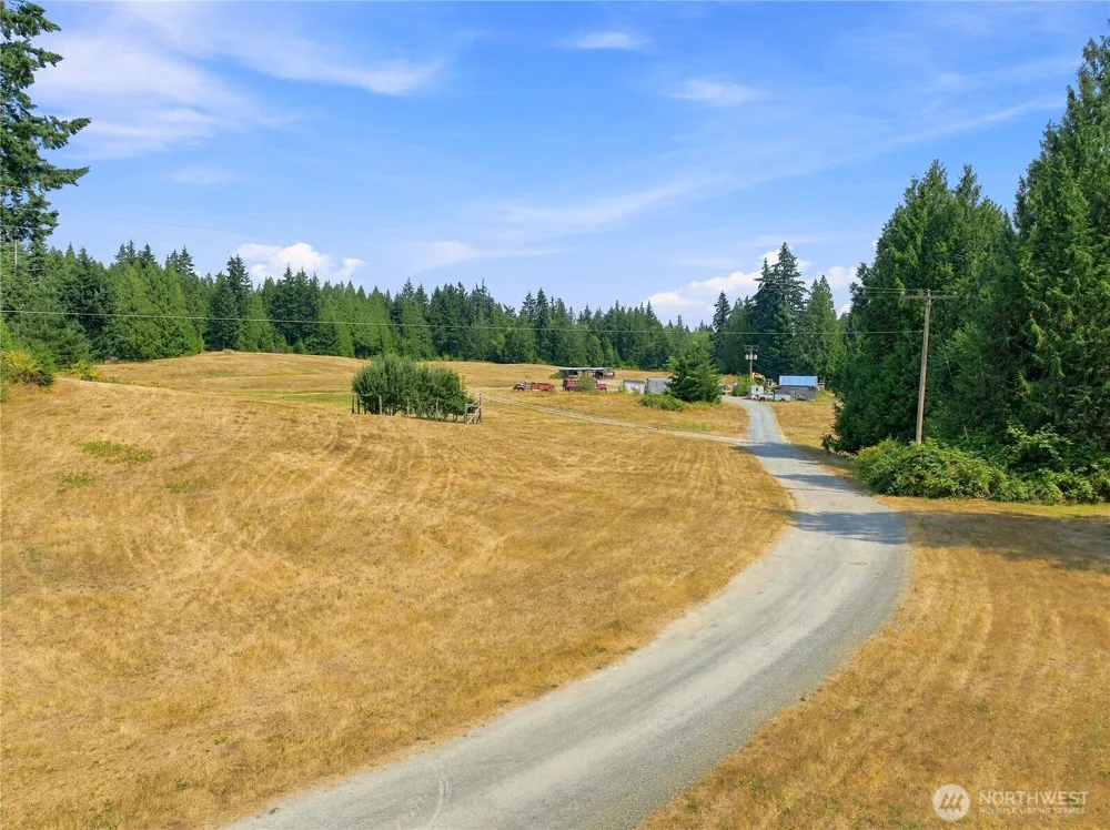 7495 Jewett Road Clinton, WA 98236