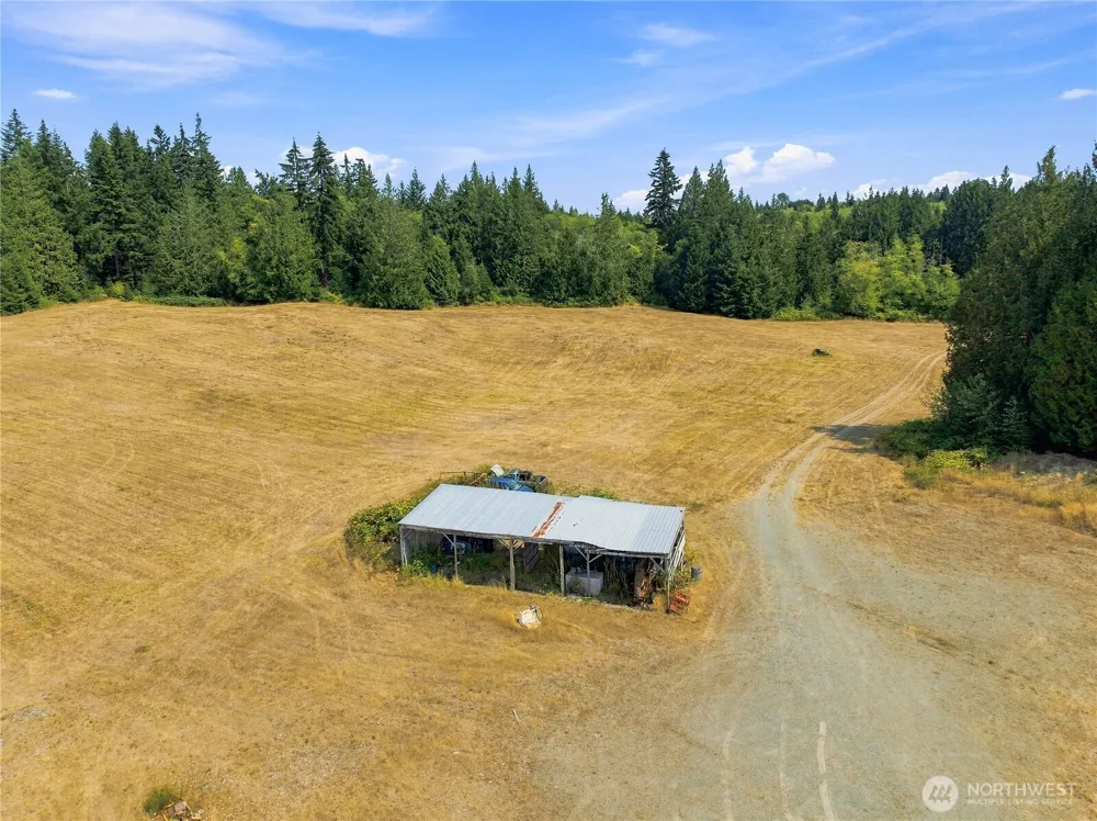 7495 Jewett Road Clinton, WA 98236