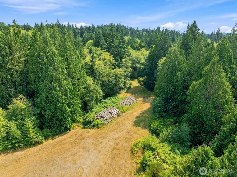 7495 Jewett Road Clinton, WA 98236