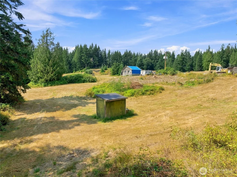 7495 Jewett Road Clinton, WA 98236