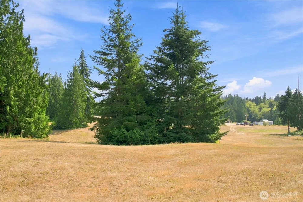 7495 Jewett Road Clinton, WA 98236