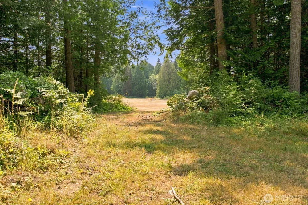 7495 Jewett Road Clinton, WA 98236