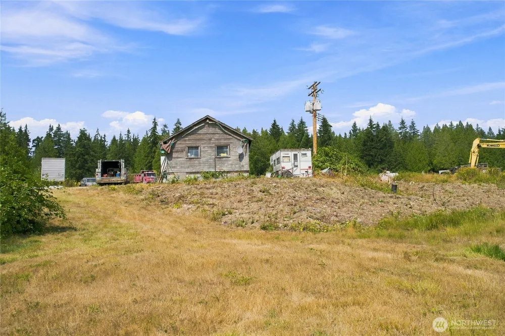 7495 Jewett Road Clinton, WA 98236