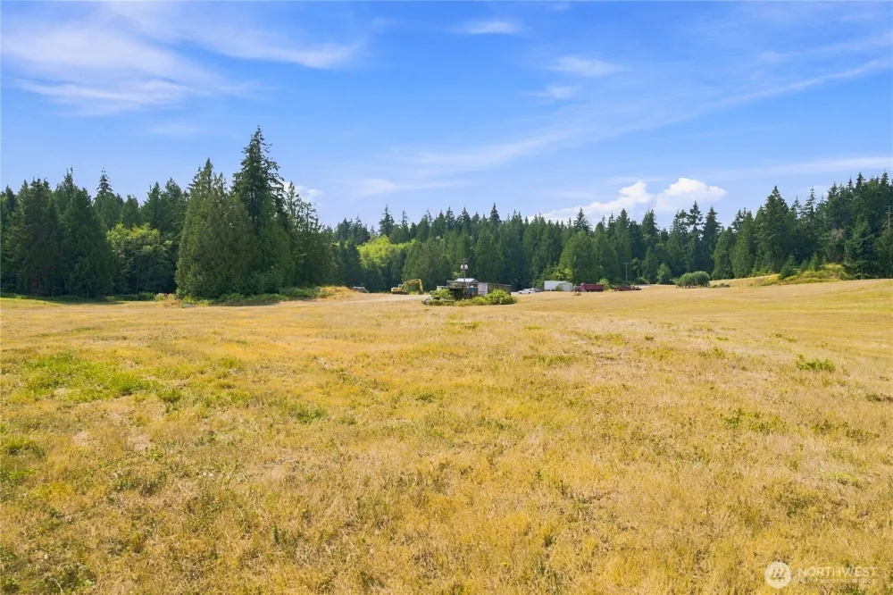 7495 Jewett Road Clinton, WA 98236
