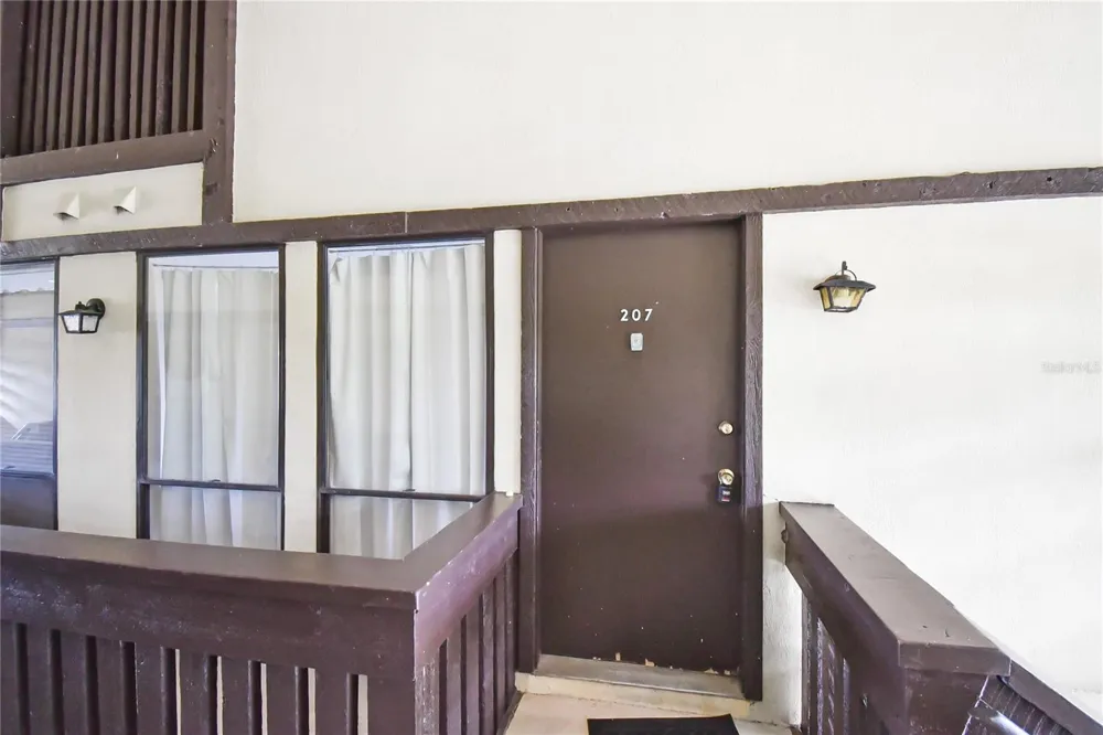 40 CLUB HOUSE DRIVE #207 Palm Coast, FL 32137