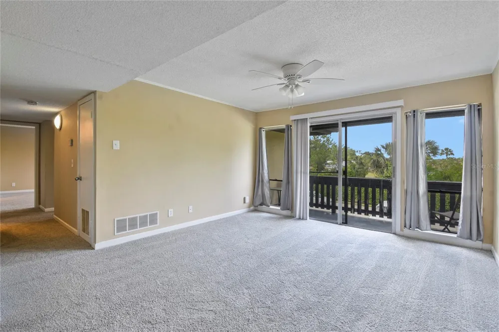 40 CLUB HOUSE DRIVE #207 Palm Coast, FL 32137