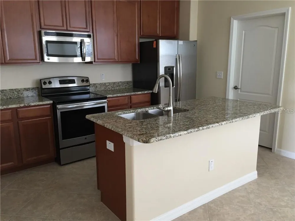 13048 GARRIDAN AVENUE Windermere, FL 34786