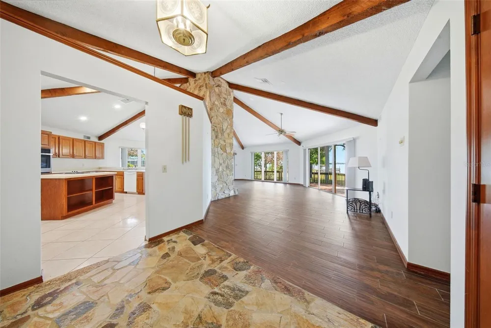410 S RAMONA AVENUE Lake Alfred, FL 33850