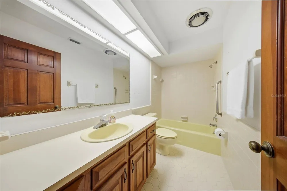410 S RAMONA AVENUE Lake Alfred, FL 33850
