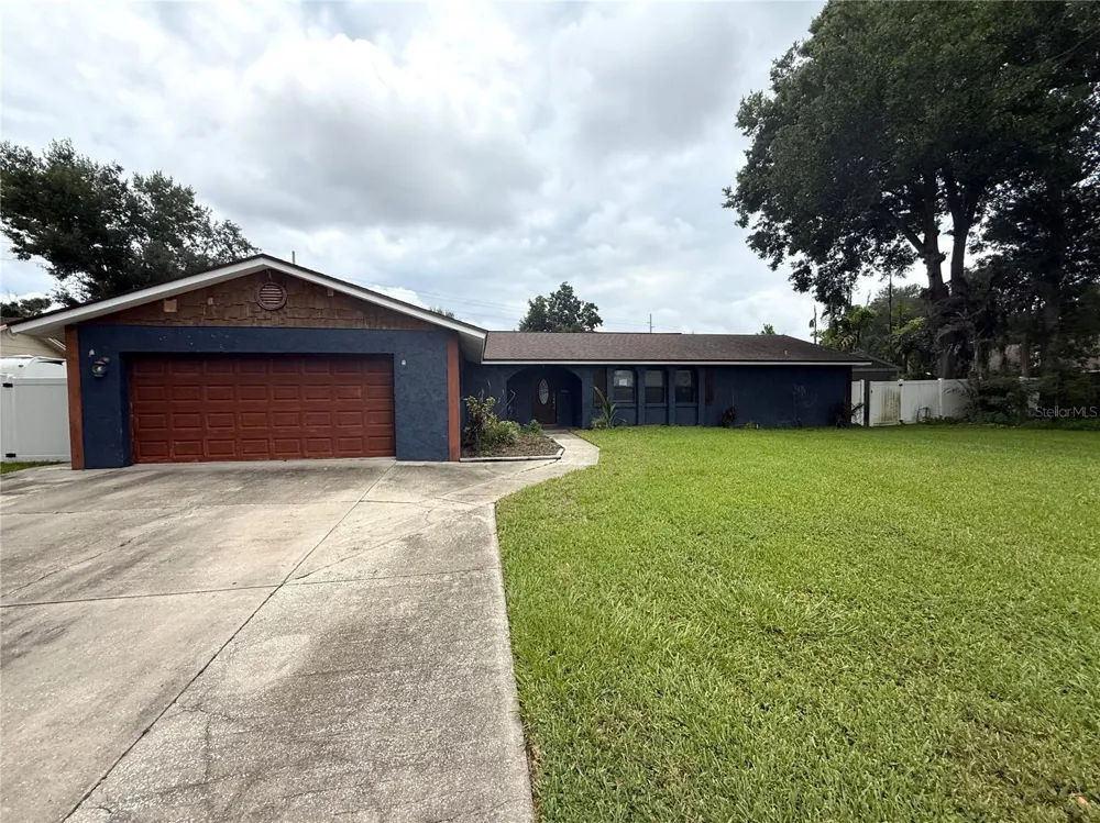1806 WATERMAN DRIVE Valrico, FL 33594