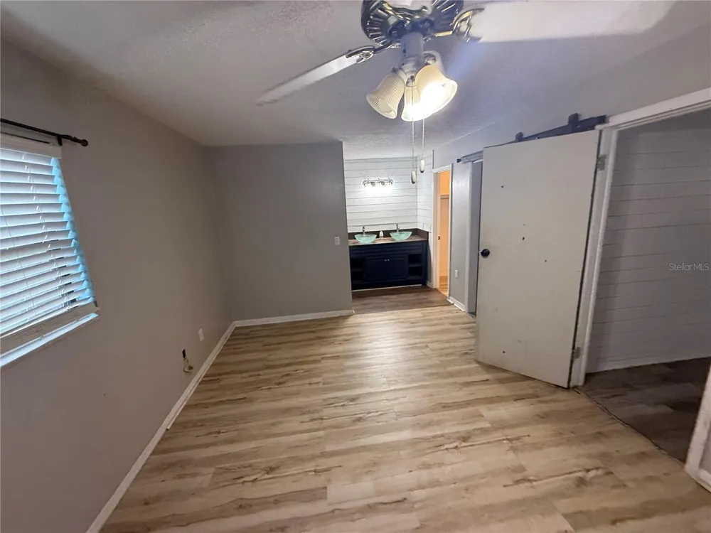 1806 WATERMAN DRIVE Valrico, FL 33594