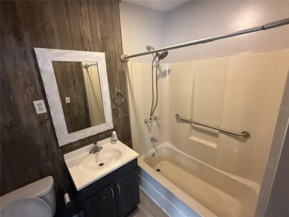 1806 WATERMAN DRIVE Valrico, FL 33594