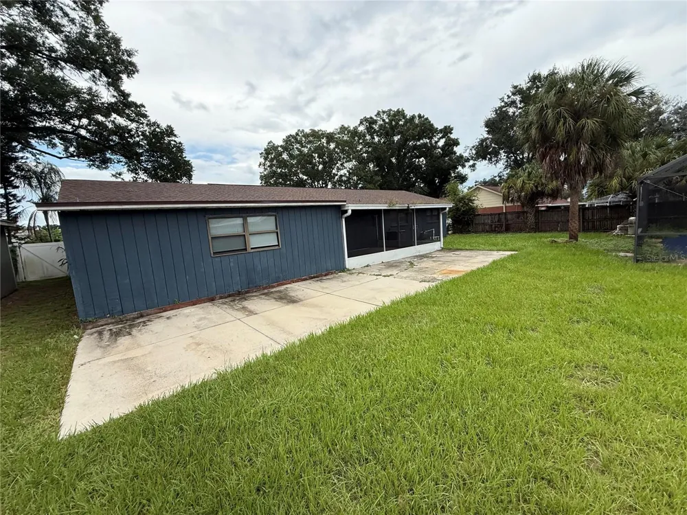 1806 WATERMAN DRIVE Valrico, FL 33594